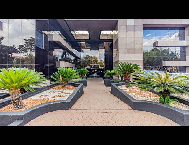 242M² OFFICE TO LET IN FERNDALE
